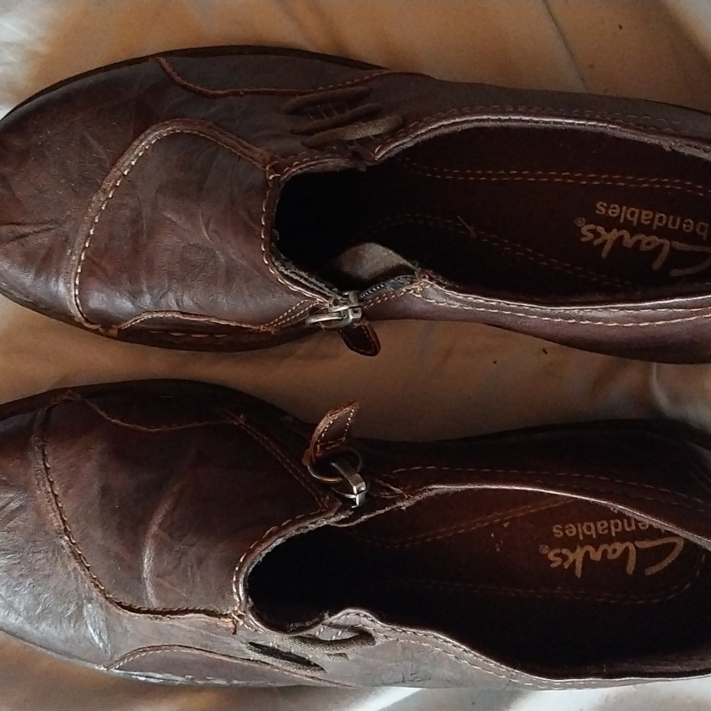 Clark's bendable never worn